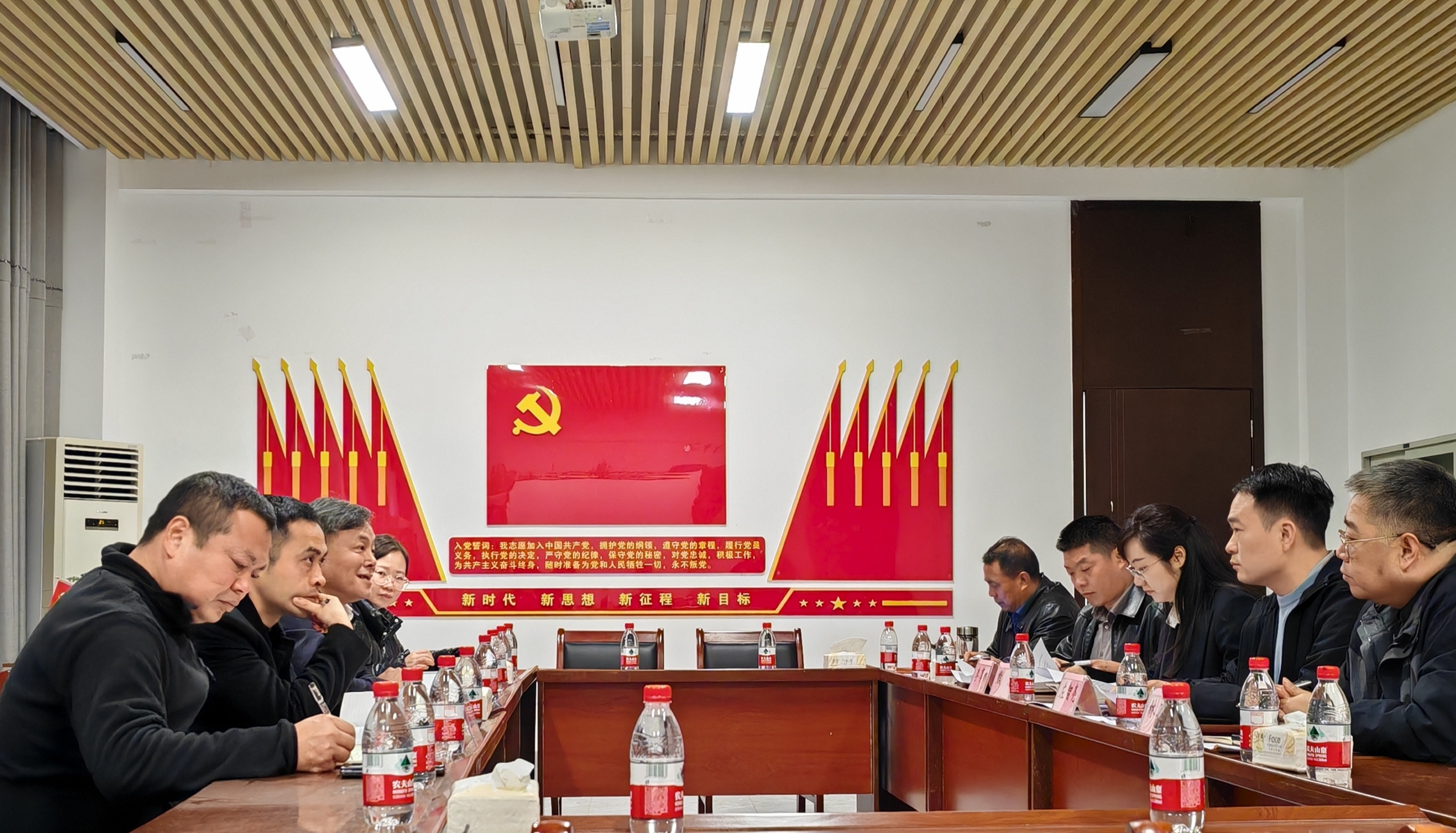 周慧锋赴鹰潭调研办理人大建议